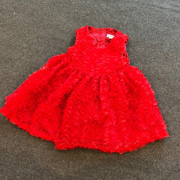 Red dress - Picture 1 of 3